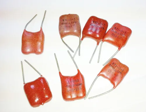 К31-11 1Г 250в 180 пф К31-11 1Г 250в 180 пф